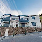 Apartment Les Hauts De Collioure-1 By Interhome
